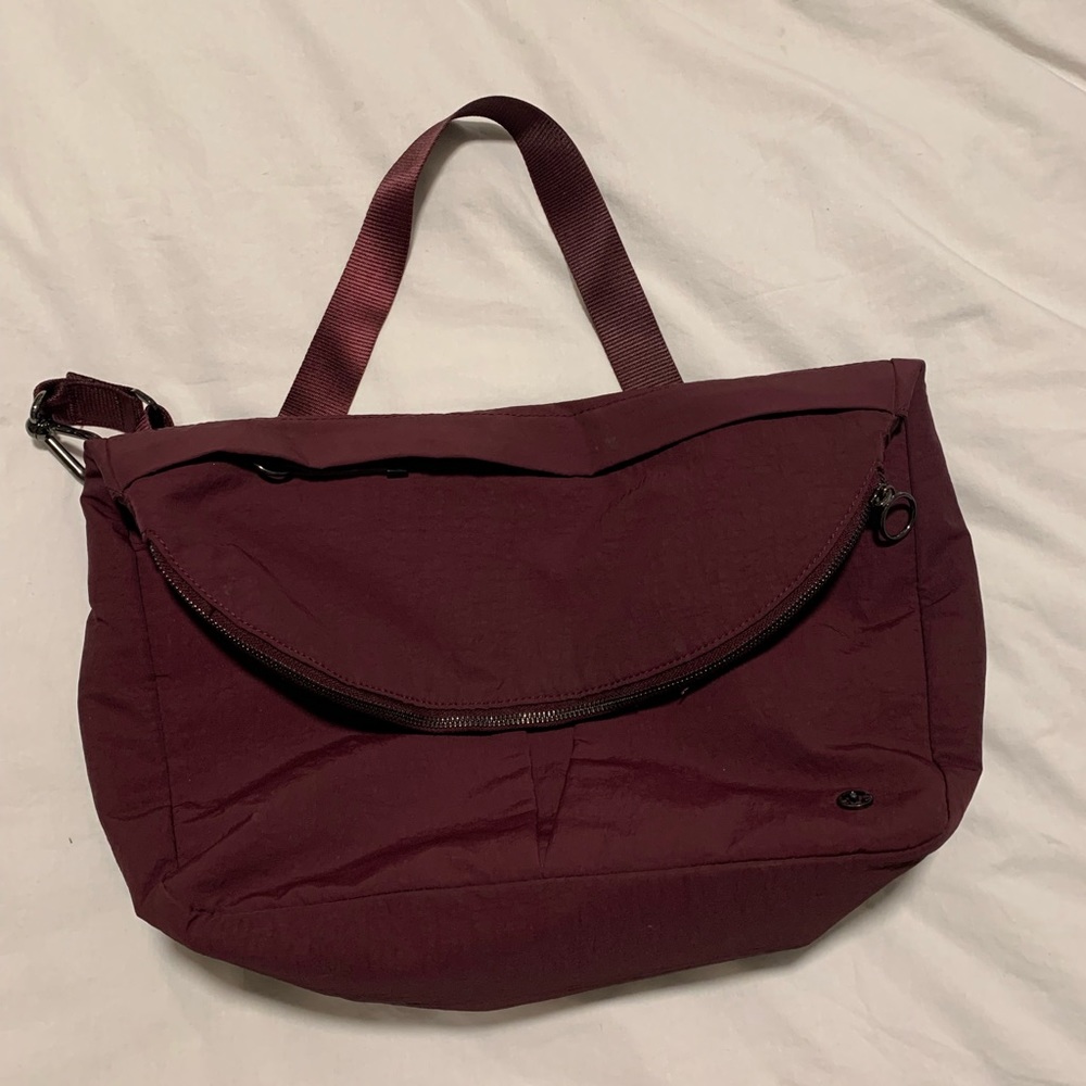 Lululemon large bag